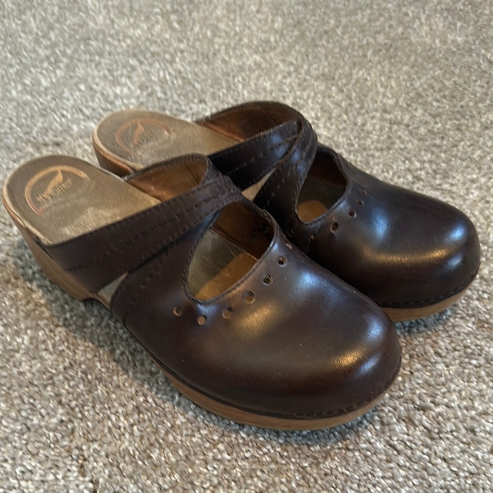 Dansko Women's Brown Clogs